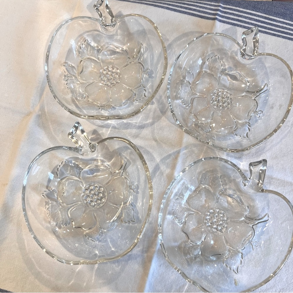 HAZEL ATLAS Lot of 4 Glass Apple Blossom Berry Bowls
